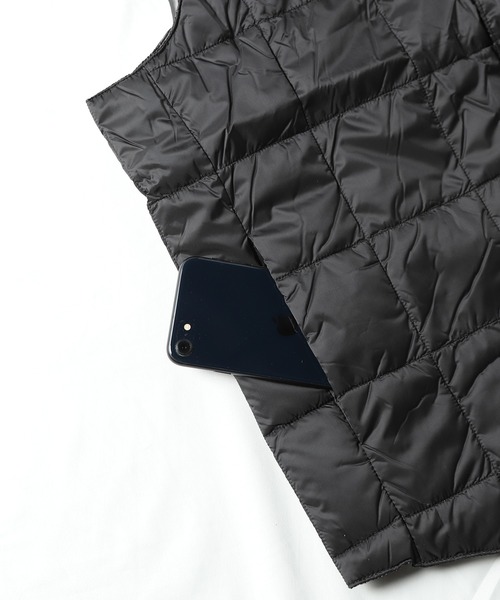 TAION(タイオン)の「【TAION/タイオン】V NECK BUTTON INNER DOWN GILET/インナーダウンジレ(ベスト・メンズ・ブラック/ネイビー/チャコールグレー・L/M/LL)」の6枚目の写真