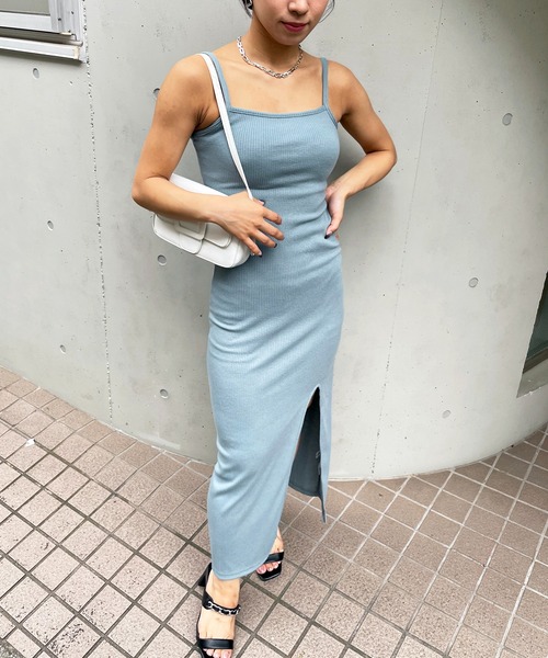 SPIRALGIRL（スパイラルガール）の「スリットロングキャミワンピース（ワンピース・レディース・ブラック/ブルー・FREE）」の14枚目の写真