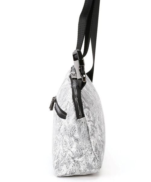 MONSIEUR NICOLE（ムッシュニコル）の「ダブルジップボディバッグ（ボディバッグ/ウエストポーチ・メンズ・ネイビー/ホワイト系その他/ブラック・FREE）」の5枚目の写真