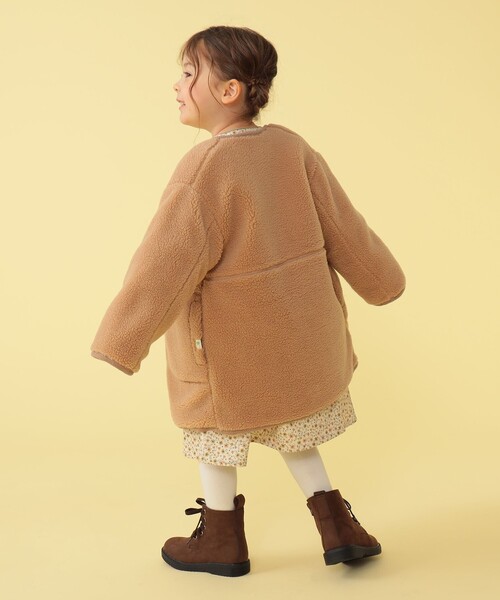 BEAMS mini（ビームスミニ）の「BEAMS mini / ボアキルト リバーシブル ノーカラーコート 23FW（90～160cm）（ノーカラーコート・キッズ・キャメル/アイボリー・100/150/130/120/160/140/90/110）」の15枚目の写真