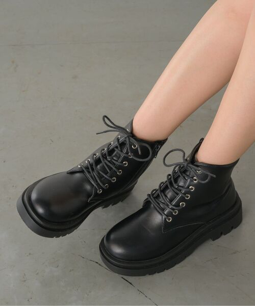 RETRO GIRL(レトロガール)の「レースアップブーツ(ブーツ・レディース・ブラック/オフホワイト/シルバー・MEDIUM/LARGE)」の7枚目の写真