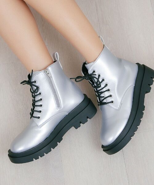 RETRO GIRL(レトロガール)の「レースアップブーツ(ブーツ・レディース・ブラック/オフホワイト/シルバー・MEDIUM/LARGE)」の11枚目の写真