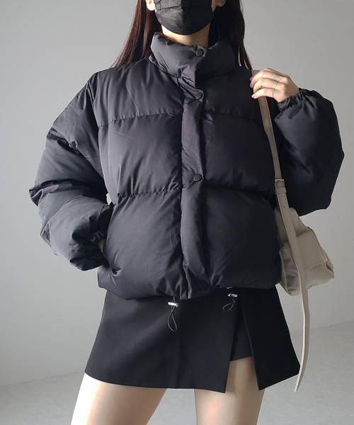 me+em select（ミームセレクト）の「【 裾絞り可能２WAY 】ニュアンスカラーショートパフダウンジャケット（ダウンジャケット/コート・レディース・ブルー/パープル/アイボリー/ブラック/ホワイト/ピンク・FREE）」の15枚目の写真