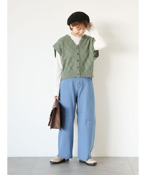 ehka sopo（エヘカソポ）の「Vネックニットベスト（ベスト・レディース・モカ/プラム/グリーン/キナリ・F）」の12枚目の写真