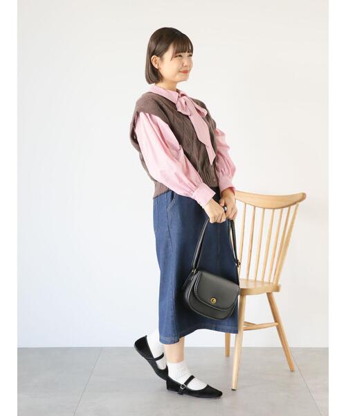 ehka sopo（エヘカソポ）の「Vネックニットベスト（ベスト・レディース・モカ/プラム/グリーン/キナリ・F）」の21枚目の写真