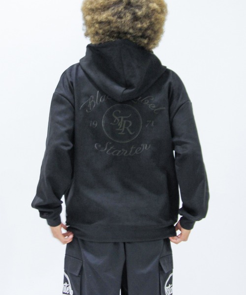 STARTER BLACK LABEL(スターターブラックレーベル)の「STARTER BLACK LABEL ロゴ刺繍 フェイクスエード プルパーカー(パーカー・メンズ・ブラック/スモークグレー・M/L/XL)」の11枚目の写真