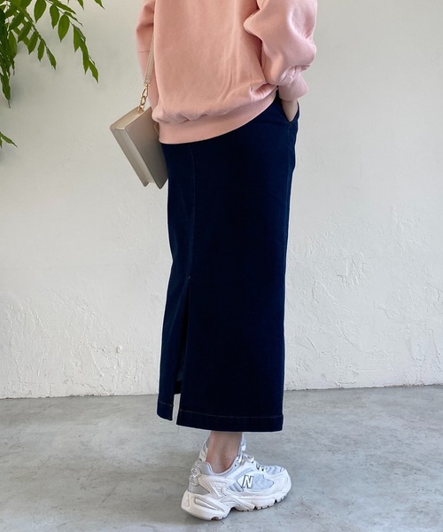 un dix cors（アンディコール）の「ストレッチナロー裏起毛スカート（スカート・レディース・ネイビー/ブルー・FREE）」の5枚目の写真