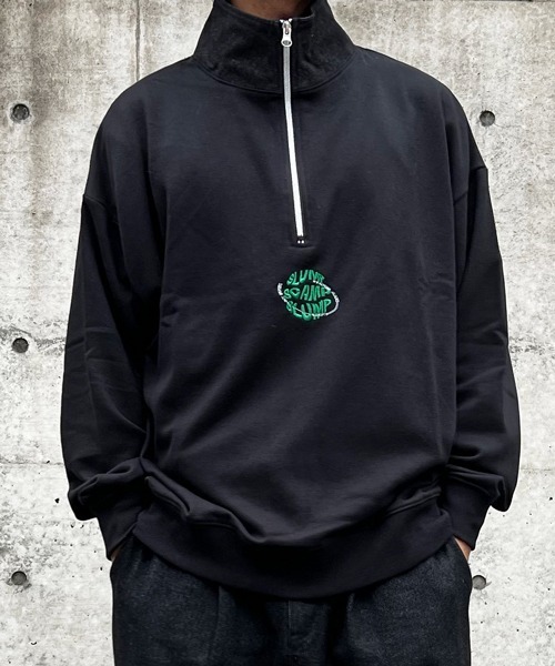 CERCA（チェルカ）の「【BEL】ビッグシルエット フロントロゴ 刺繍 ハーフZIP スウェット(BG/)（スウェット・メンズ・ブラック/ライトグレー/ブラウン・MEDIUM/LARGE）」の6枚目の写真