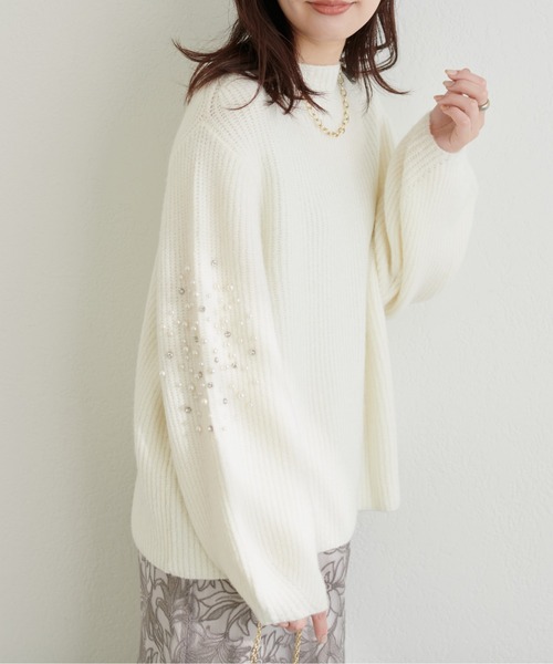 natural couture(ナチュラルクチュール)の「ビジュースリーブもちもち畦ニット(ニット/セーター・レディース・ブラック/オフホワイト/グレー系その他/サーモンピンク・FREE)」の7枚目の写真
