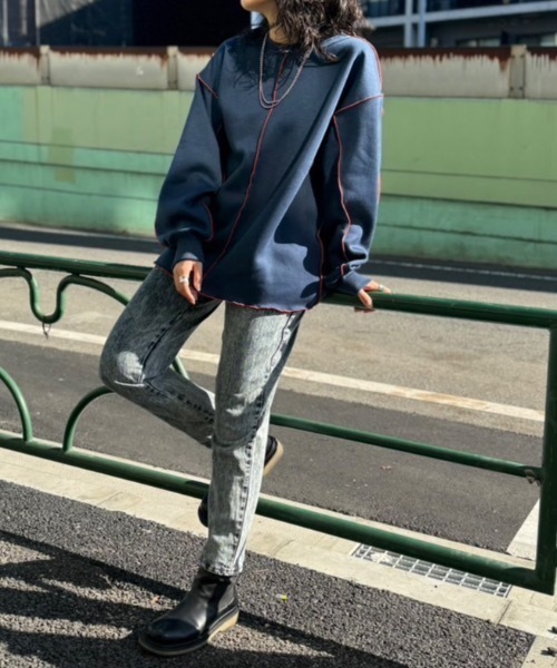 mi via loca（ミヴィアロカ）の「裏起毛配色メロープルオーバー（スウェット・レディース・パープル/ネイビー/ピンク/トップグレー/オートミール/チャコールグレー/ブルーグリーン/ブラック・FREE）」の13枚目の写真