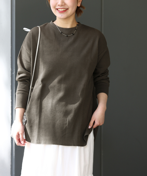 JOURNAL STANDARD relume(ジャーナルスタンダード レリューム)の「《追加8》TCワッフルオーバーサイズロングスリーブTシャツ(Tシャツ/カットソー・レディース・オートミール/モスグリーン/ダークブルー/ホワイト系その他/ブラウン/チャコールグレー・FREE)」の11枚目の写真
