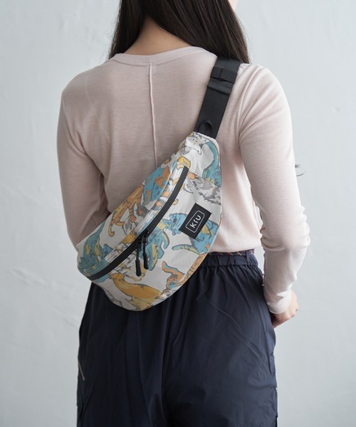 KiU(キウ)の「【WEB限定】KiU ウォータープルーフボディバッグ【撥水/防水】(ショルダーバッグ・メンズ・オリーブ/ブラック/その他3/その他2/その他4/オフホワイト/グリーン系・FREE)」の14枚目の写真