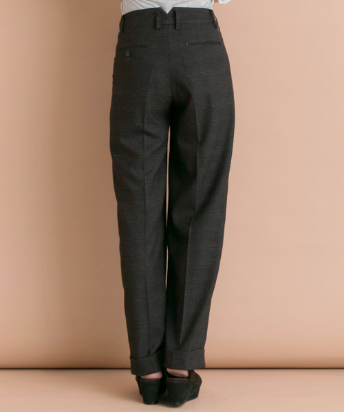 URBAN RESEARCH（アーバンリサーチ）の「UR グレンチェックワイドパンツ（その他パンツ・レディース・ライトグレー/チャコールグレー・36/38）」の12枚目の写真