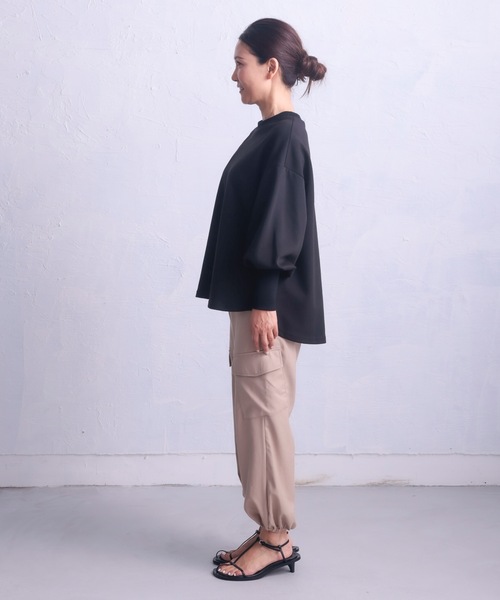 COCO WALK（ココウォーク）の「COCOWALK:C+H :Puff sleeve Punch Sweat/パフスリーブ ポンチスウェット（スウェット・レディース・ブラック/グレー・FREE）」の5枚目の写真