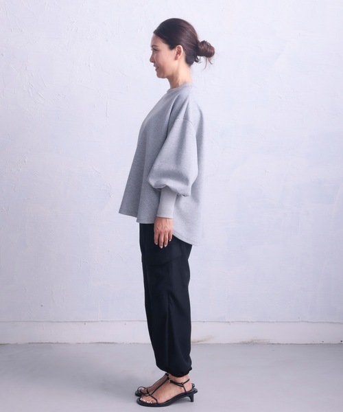 COCO WALK（ココウォーク）の「COCOWALK:C+H :Puff sleeve Punch Sweat/パフスリーブ ポンチスウェット（スウェット・レディース・ブラック/グレー・FREE）」の3枚目の写真