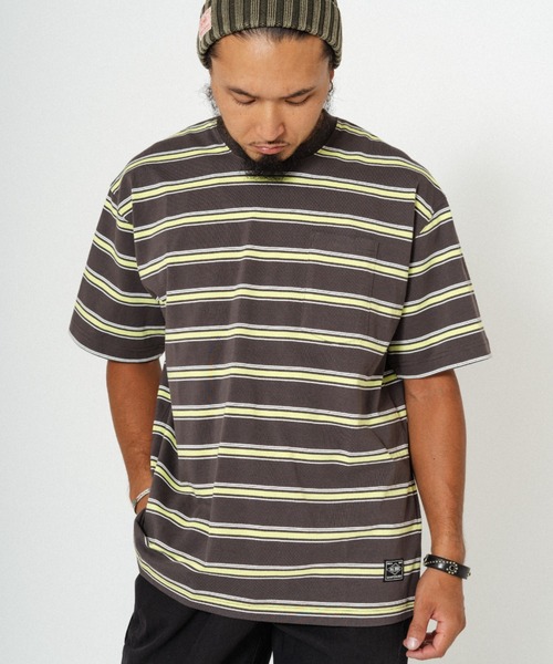 BIG MIKE(ビッグマイク)の「BIG MIKE ビッグマイク サングラスポケット 半袖ボーダーTシャツ 102428590(Tシャツ/カットソー・メンズ・グリーン×オレンジ/グレー系その他/ベージュ系その他/サンドベージュ・MEDIUM/LARGE/X-LARGE)」の2枚目の写真