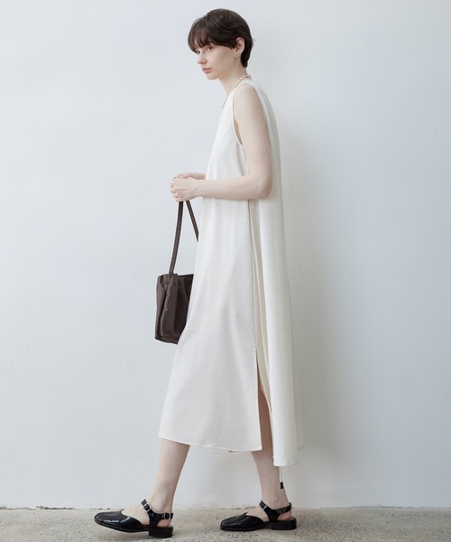 tageechita（タジチタ）の「【tageechita】サイドスリット ノースリーブ ロングワンピース（ワンピース・レディース・ライトベージュ・S/L/M）」の11枚目の写真
