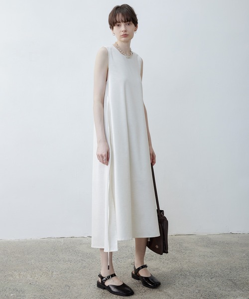 tageechita（タジチタ）の「【tageechita】サイドスリット ノースリーブ ロングワンピース（ワンピース・レディース・ライトベージュ・S/L/M）」の12枚目の写真