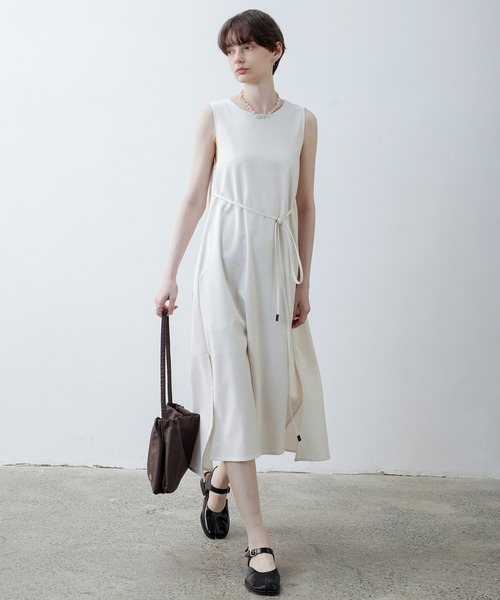 tageechita（タジチタ）の「【tageechita】サイドスリット ノースリーブ ロングワンピース（ワンピース・レディース・ライトベージュ・S/L/M）」の13枚目の写真