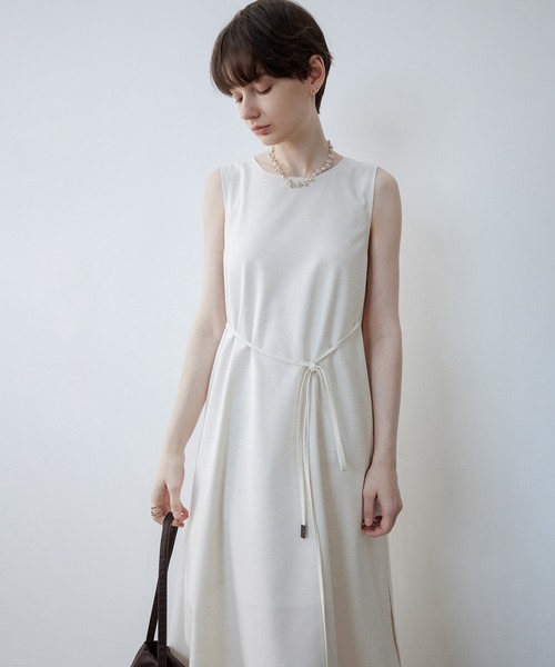 tageechita（タジチタ）の「【tageechita】サイドスリット ノースリーブ ロングワンピース（ワンピース・レディース・ライトベージュ・S/L/M）」の15枚目の写真