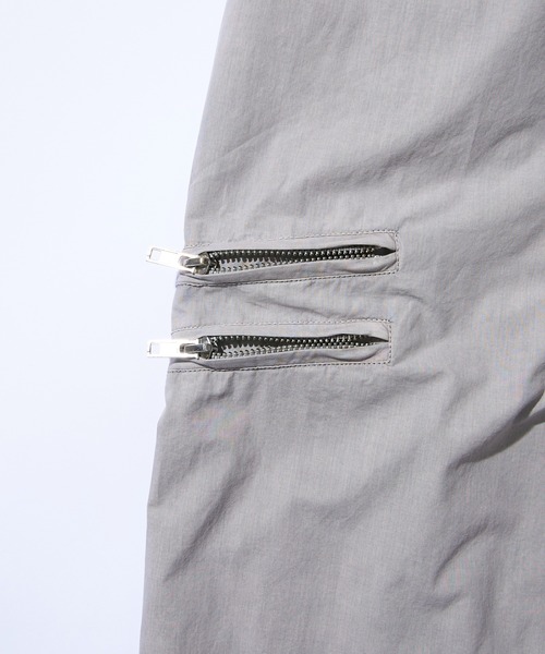 WHO'S WHO gallery（フーズフーギャラリー）の「【KOOKY'N/クーキー】BRONXジップパンツ（チノパンツ・メンズ・ライトグレー/チャコールグレー/アイボリー/ブラック/ネイビー・FREE）」の11枚目の写真