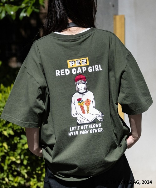 Red Cap Girl（レッドキャプガール）の「【a-r】〔PEZ×Red Cap Girl〕天竺 バックイラスト BIG TEE（Tシャツ/カットソー・メンズ・ブルー系1/カーキ系1/グレー系1/ホワイト系1/ホワイト系2/ブルー系2/カーキ系2/グレー系2・MEDIUM/LARGE）」の5枚目の写真