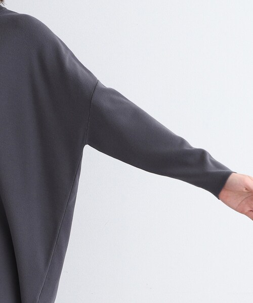 INDIVI(インディヴィ)の「◆【洗える/Tシャツライク】オーバーサイズニット(ニット/セーター・レディース・ナチュラル/チャコールグレー/ブラック・38/15 /13/34)」の6枚目の写真