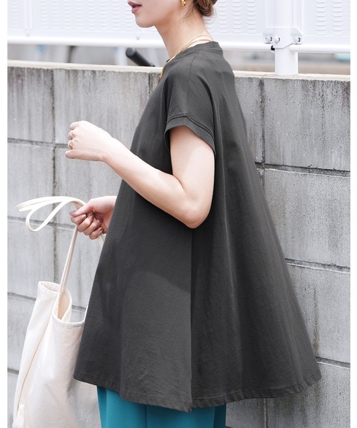 reca（レカ）の「【接触冷感】フレンチスリーブフレアTシャツ（Tシャツ/カットソー・レディース・ブラック/モーブ系/オフホワイト/ブルー系その他/ピンク系その他/チャコールグレー・M）」の3枚目の写真