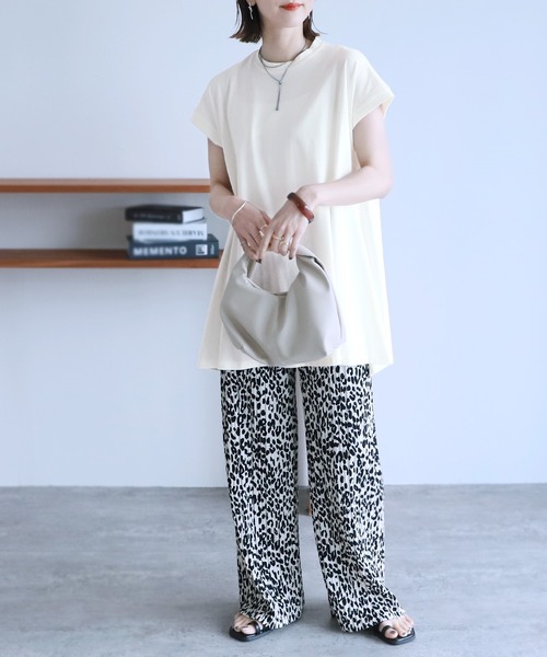 reca（レカ）の「【接触冷感】フレンチスリーブフレアTシャツ（Tシャツ/カットソー・レディース・ブラック/モーブ系/オフホワイト/ブルー系その他/ピンク系その他/チャコールグレー・M）」の7枚目の写真