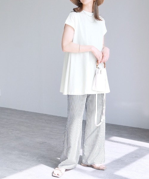 reca（レカ）の「【接触冷感】フレンチスリーブフレアTシャツ（Tシャツ/カットソー・レディース・ブラック/モーブ系/オフホワイト/ブルー系その他/ピンク系その他/チャコールグレー・M）」の8枚目の写真