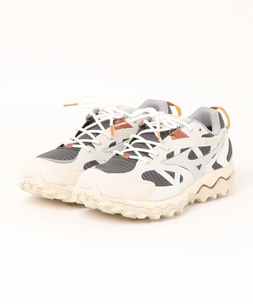 MIZUNO(ミズノ )の「mizuno ミズノ WAVE MUJIN TL GORE-TEX【防水透湿】メンズスニーカー ゴアテックス(ウエーブムジンTLGTX)(スニーカー・メンズ・ベージュ系その他/グレー系その他・26.5cm/27.0cm/28.0cm/27.5cm/26.0cm/30.0cm/29.0cm/25.5cm)」の2枚目の写真