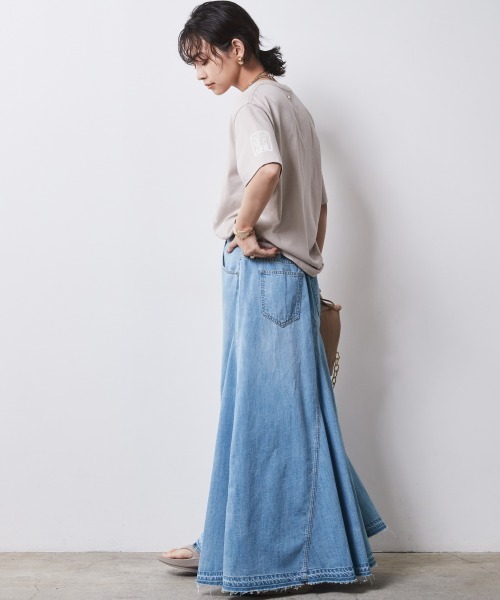 CHIC STYLE(シックスタイル)の「 綿100%デニムフレアマキシスカート <大きいサイズ有>シックスタイル(スカート・レディース・ブルー系/ネイビー系/ホワイト系・5L/4L/3L/LL/L/M)」の18枚目の写真