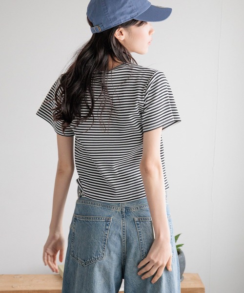 LOWRYS FARM（ローリーズファーム）の「フライスチビＴシャツＳＳ 111954（Tシャツ/カットソー・レディース・ブラック/その他/ホワイト/ブラウン/ネイビー/ホワイト系その他/ブルー系その他/ブラウン系その他・FREE）」の11枚目の写真