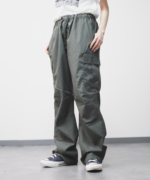 B.I.D.(ビーアイディー)の「《オーバーデザイン》カーゴパンツ(カーゴパンツ・レディース・カーキ/ブラック・3L)」の1枚目の写真