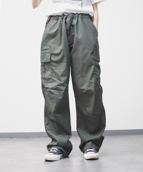 B.I.D.(ビーアイディー)の「《オーバーデザイン》カーゴパンツ(カーゴパンツ・レディース・カーキ/ブラック・3L)」の3枚目の写真