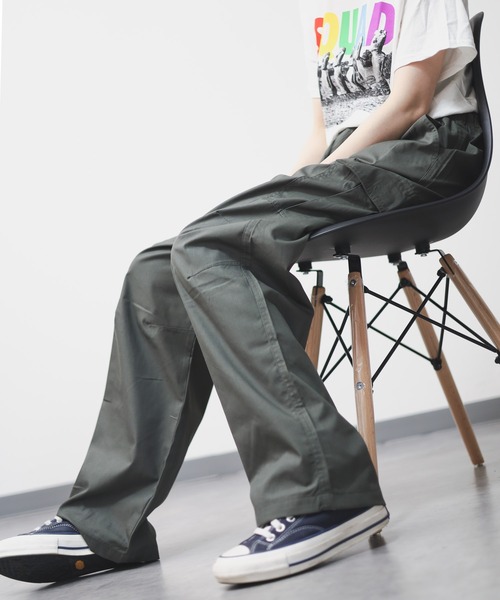 B.I.D.(ビーアイディー)の「《オーバーデザイン》カーゴパンツ(カーゴパンツ・レディース・カーキ/ブラック・3L)」の4枚目の写真