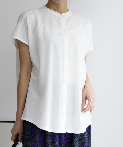 NAVY(ネイビー)の「NAVY サラリ冷感 制菌加工 シャツ見え前あきTシャツ(Tシャツ/カットソー・レディース・チャコールグレー/ブルー系その他/ライトベージュ/オフホワイト・M/L/S/XL)」の2枚目の写真