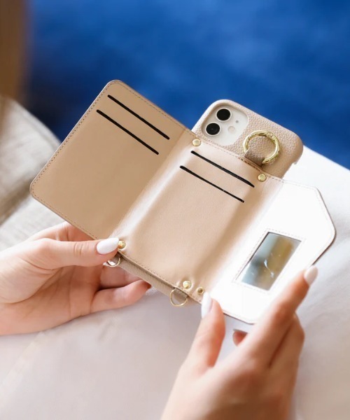 ensemble(皮革ブランド)(アンサンブル)の「ensemble/アンサンブル/PORTE2/ストラップ付きiPhone Case【iPhone14・14Pro・15・15Pro】(スマホケース/カバー・レディース・グレー系その他6/ブラック/グレー系その他3/イエロー/ベージュ・6/7/8/5)」の13枚目の写真