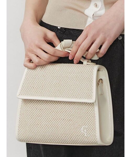 CALNAMUR（カルナムール）の「2WAYリボンポイントバッグ（ハンドバッグ・レディース・アイボリー/ブラック・FREE）」の2枚目の写真