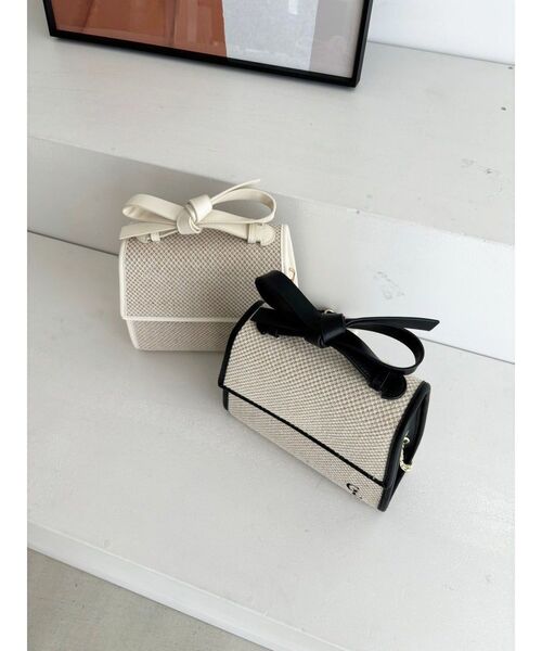 CALNAMUR（カルナムール）の「2WAYリボンポイントバッグ（ハンドバッグ・レディース・アイボリー/ブラック・FREE）」の10枚目の写真