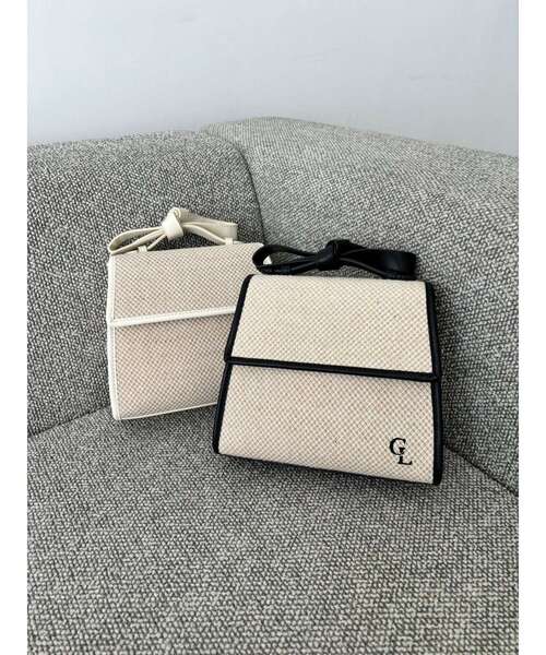 CALNAMUR（カルナムール）の「2WAYリボンポイントバッグ（ハンドバッグ・レディース・アイボリー/ブラック・FREE）」の12枚目の写真