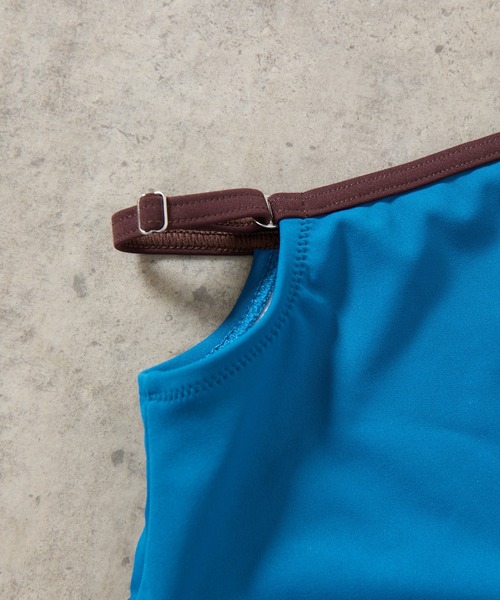 COLONY 2139（コロニートゥーワンスリーナイン）の「バイカラースリットタンキニ（水着・レディース・ブラック/ブルー・FREE）」の7枚目の写真