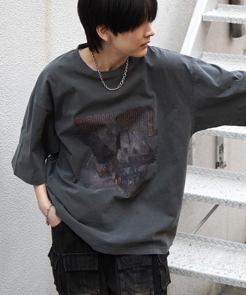 Confirm(コンファーム)の「ヴィンテージライク ピグメント加工 アメカジ風 レトロプリント アソートロックTシャツ カットソー ユニセックス【Confirm】(Tシャツ/カットソー・メンズ・グレー系その他3/グレー系その他4/グレー系その他5/グレー系その他6/グレー系その他7/ベージュ系その他2/ベージュ系その他3/ベージュ系その他4/ベージュ系その他5/ベージュ系その他6/ベージュ系その他7/グレー系その他2/グレー系/グレー系1/ベージュ系/ベージュ系1/グレー系その他/ベージュ系その他/ベージュ/チャコールグレー/ホワイト/ホワイト系その他/ホワイト系その他5/ホワイト系その他6/ホワイト系その他2/グレー系2・M/L/XL)」の12枚目の写真