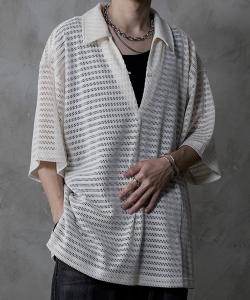 INTER FACTORY(インターファクトリー)の「ファッションインフルエンサー しの - Mesh Lace Sheer Skipper Shirt / メッシュレースシアースキッパーシャツ made in INTER FACTORY(シャツ/ブラウス・メンズ・ブラック/アイボリー・SMALL/LARGE/MEDIUM)」の4枚目の写真