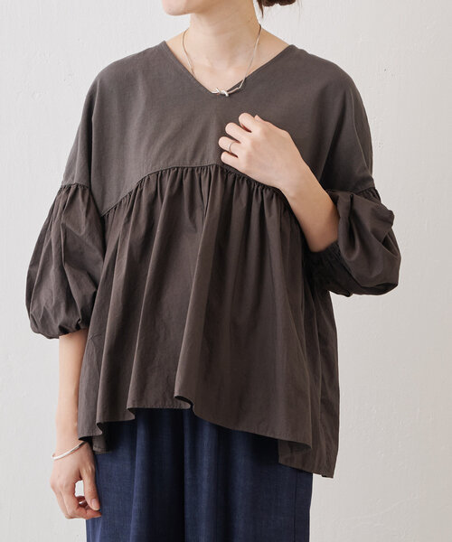 BEARDSLEY（ビアズリー）の「フハクコンビギャザーカットソー（Tシャツ