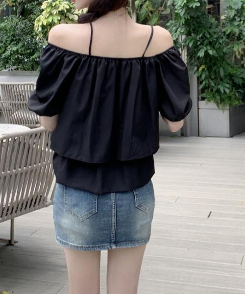 tolene(トレネ)の「2way オフショルダー ティアード ギャザー パフスリーブ シフォンブラウス(シャツ/ブラウス・レディース・ブラック/ホワイト・FREE)」の16枚目の写真