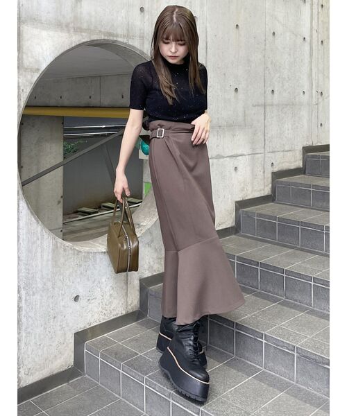 MURUA（ムルーア）の「スパンコールハーフスリーブニット（ニット/セーター・レディース・ブルー/アイボリー/ブラウン/ブラック・FREE）」の17枚目の写真