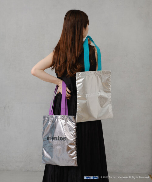 BIRTHDAY BAR(バースデイバー)の「【mentos メントス】メタリックトートバッグ(トートバッグ・レディース・シルバー/シルバー系その他・0)」の18枚目の写真