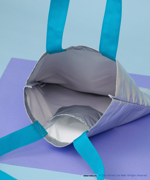 BIRTHDAY BAR(バースデイバー)の「【mentos メントス】メタリックトートバッグ(トートバッグ・レディース・シルバー/シルバー系その他・0)」の11枚目の写真