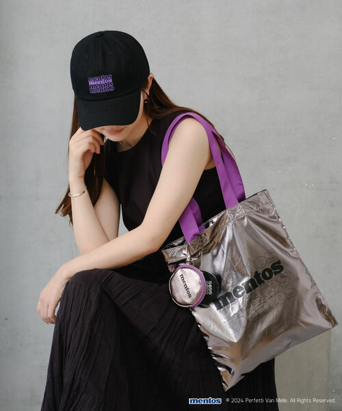 BIRTHDAY BAR(バースデイバー)の「【mentos メントス】メタリックトートバッグ(トートバッグ・レディース・シルバー/シルバー系その他・0)」の8枚目の写真